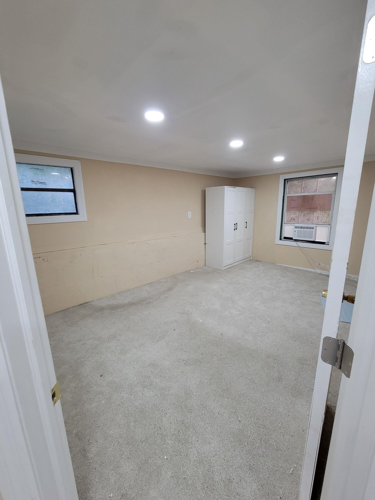 5728 St Lucie Boulevard, Unit REAR HOUSE Fort Pierce, FL 34946 - Photo 15 of 22 a view of an empty room