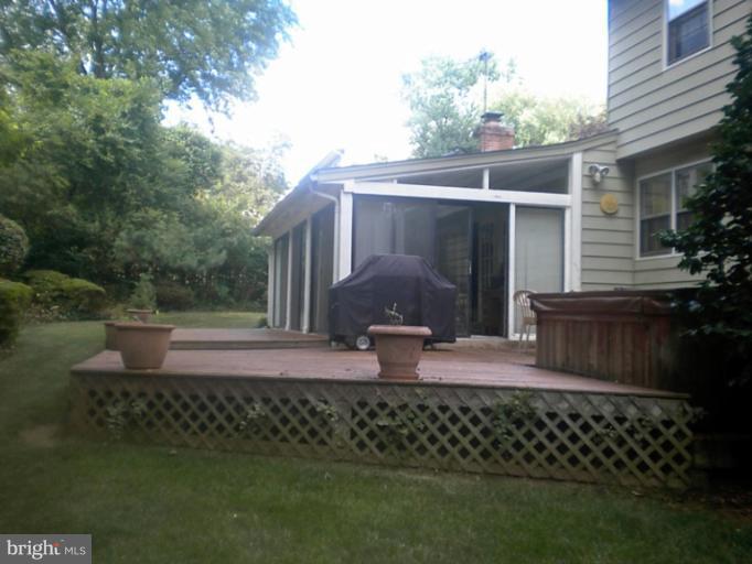 7404 Range Road Alexandria, VA 22306 - Photo 4 of 11 Patio