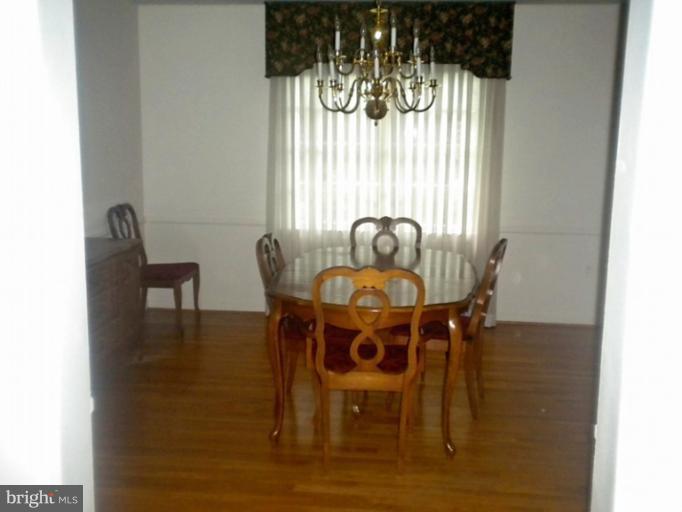 7404 Range Road Alexandria, VA 22306 - Photo 9 of 11 Dining Room