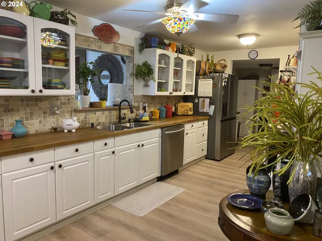 $285,500 | 792 Clone Street, Yoncalla, OR 97499