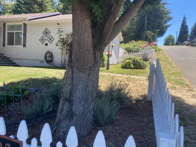 $285,500 | 792 Clone Street, Yoncalla, OR 97499