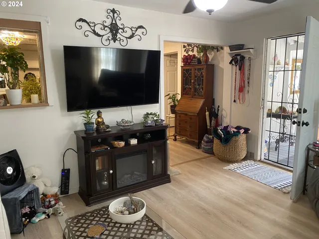 $285,500 | 792 Clone Street, Yoncalla, OR 97499