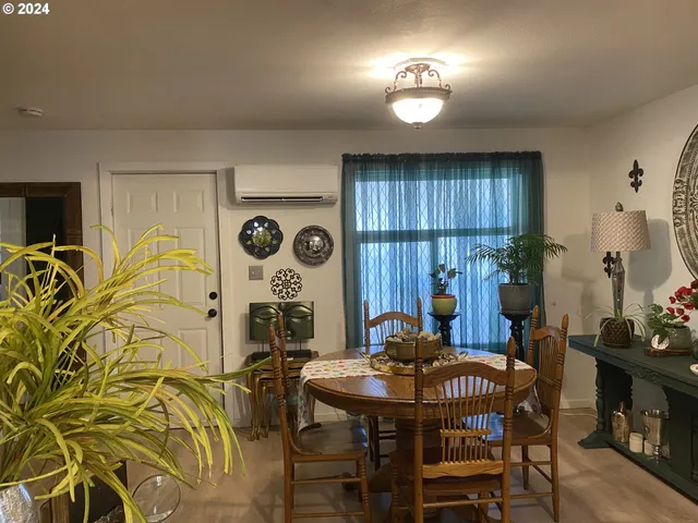 $285,500 | 792 Clone Street, Yoncalla, OR 97499