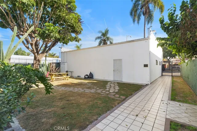 $2,200,000 | 1861 Pacific Avenue, Long Beach, CA 90806