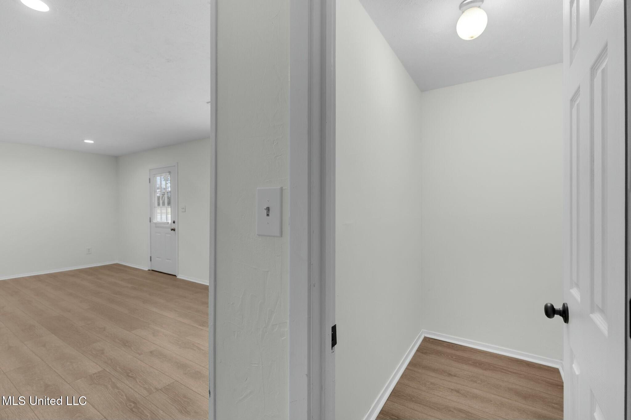 1030 Greymont Street Jackson, MS 39202 - Photo 14 of 33 tempImage8P3Xi3