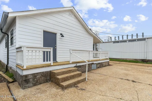 $2,750 | 1030 Greymont Street, Jackson, MS 39202