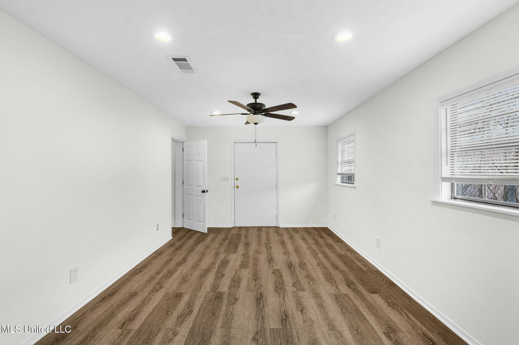 1030 Greymont Street Jackson, MS 39202 - Photo 19 of 33 tempImageGWu7SH