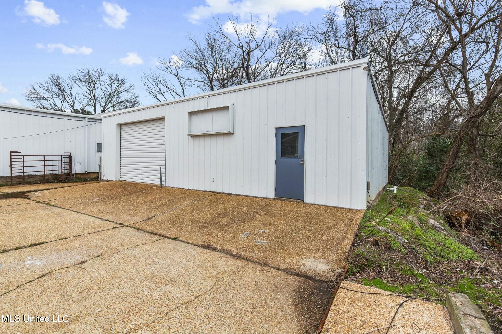 1030 Greymont Street Jackson, MS 39202 - Photo 27 of 33 tempImagegJXip2