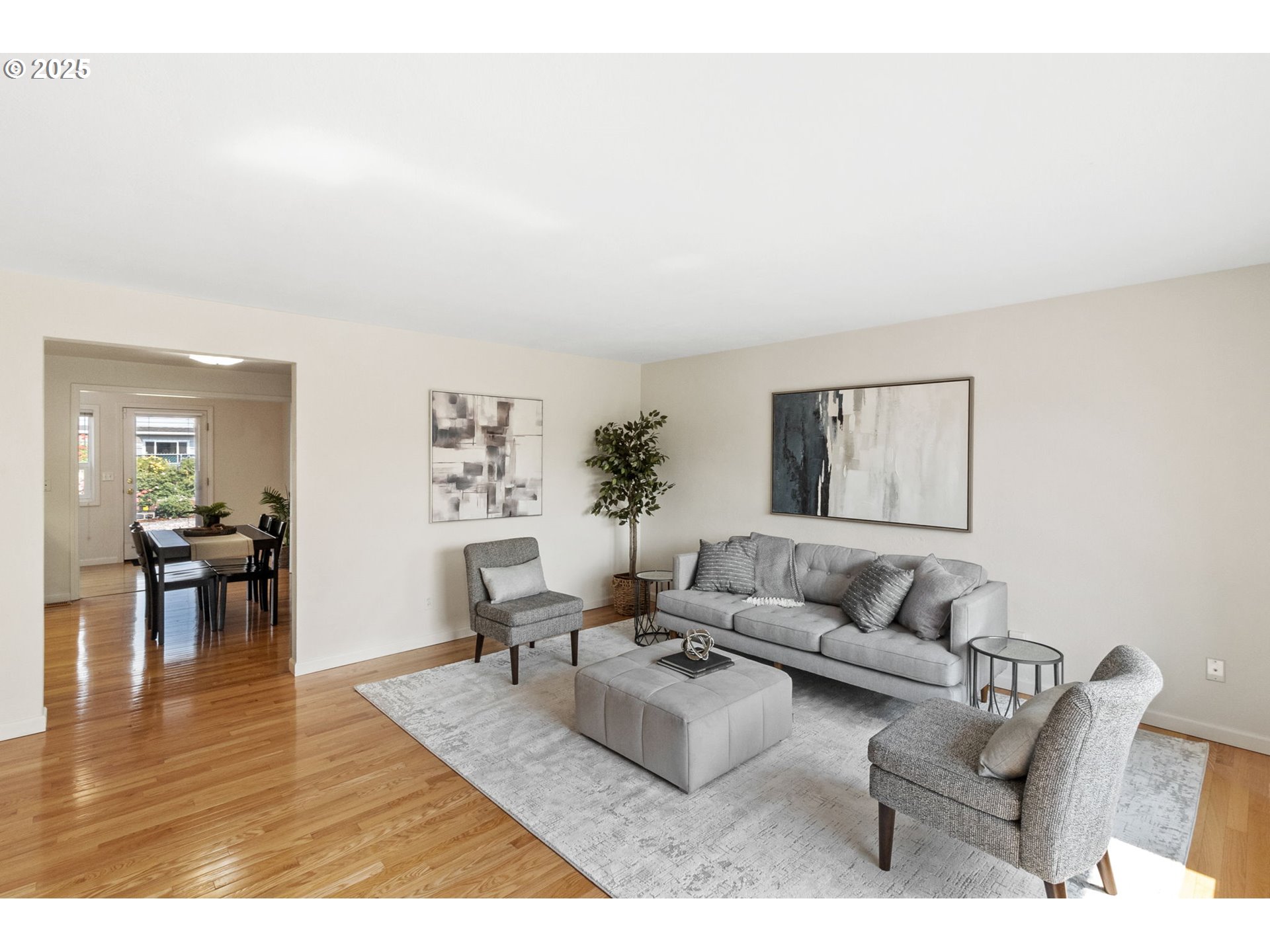 1428 Olympic Street Springfield, OR 97477 - Photo 5 of 46 Living Room