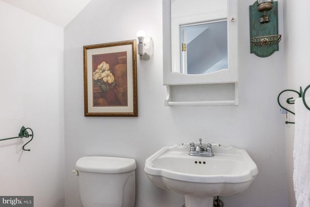 $1,050,000 | 1554 Meadow Lane, Glen Mills, PA 19342