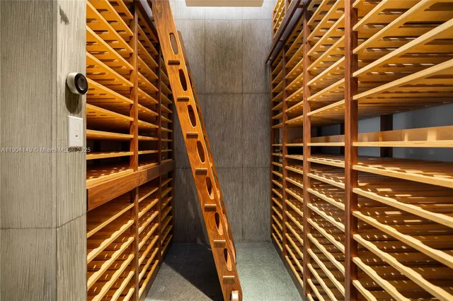 $6,900,000 | 18201 Collins Avenue, Unit TS1, Sunny Isles Beach, FL 33160