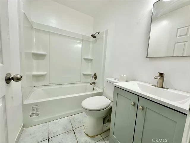 $439,900 | 5500 Ackerfield Avenue, Unit 502, Long Beach, CA 90805