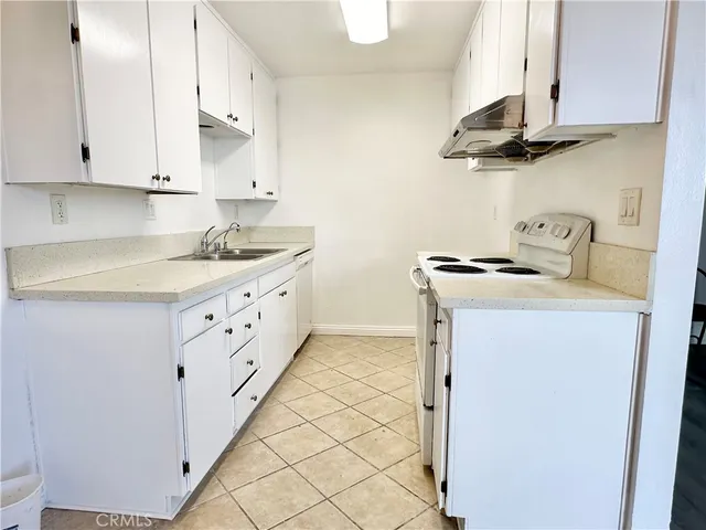 $439,900 | 5500 Ackerfield Avenue, Unit 502, Long Beach, CA 90805