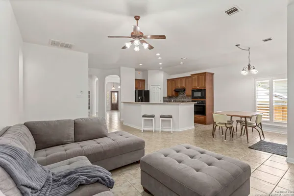 $2,500 | 211 Aster Trail, San Antonio, TX 78256