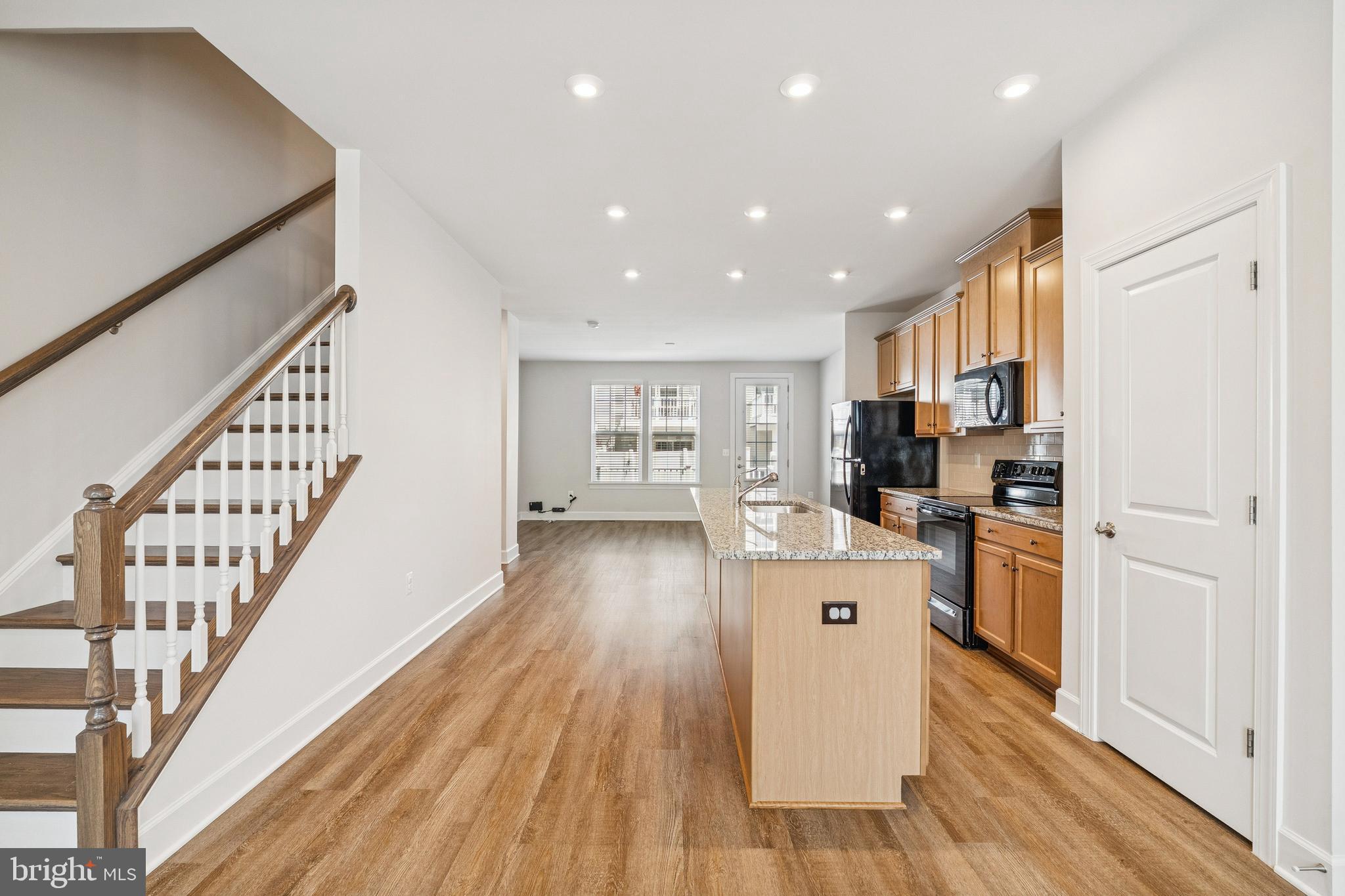 10721 Shadewell Spring Way Manassas, VA 20112 - Photo 17 of 40