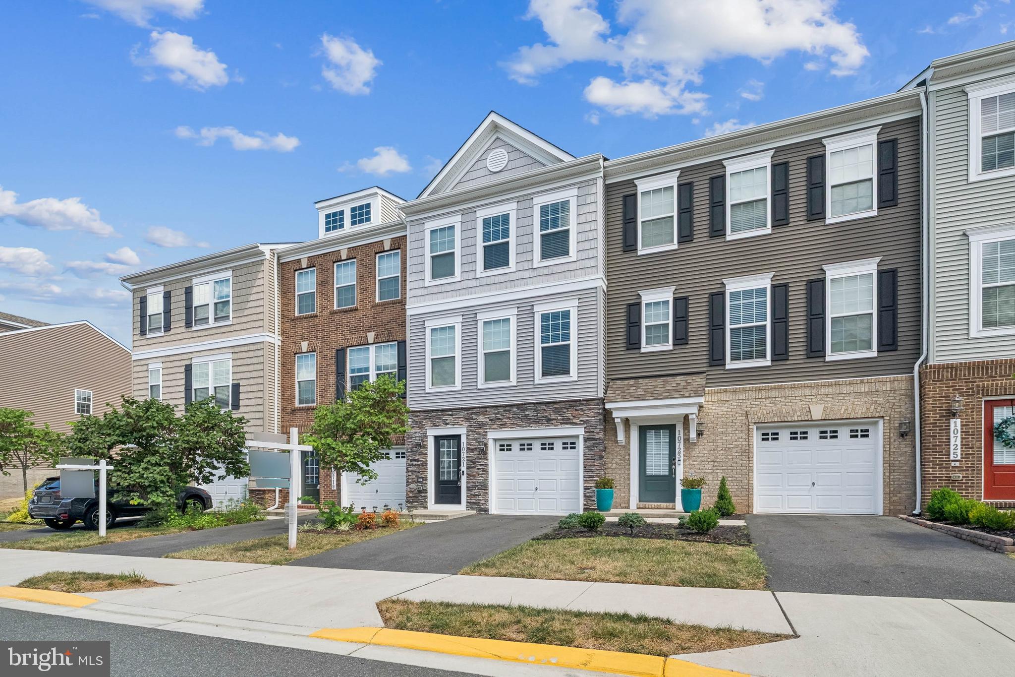 10721 Shadewell Spring Way Manassas, VA 20112 - Photo 2 of 40
