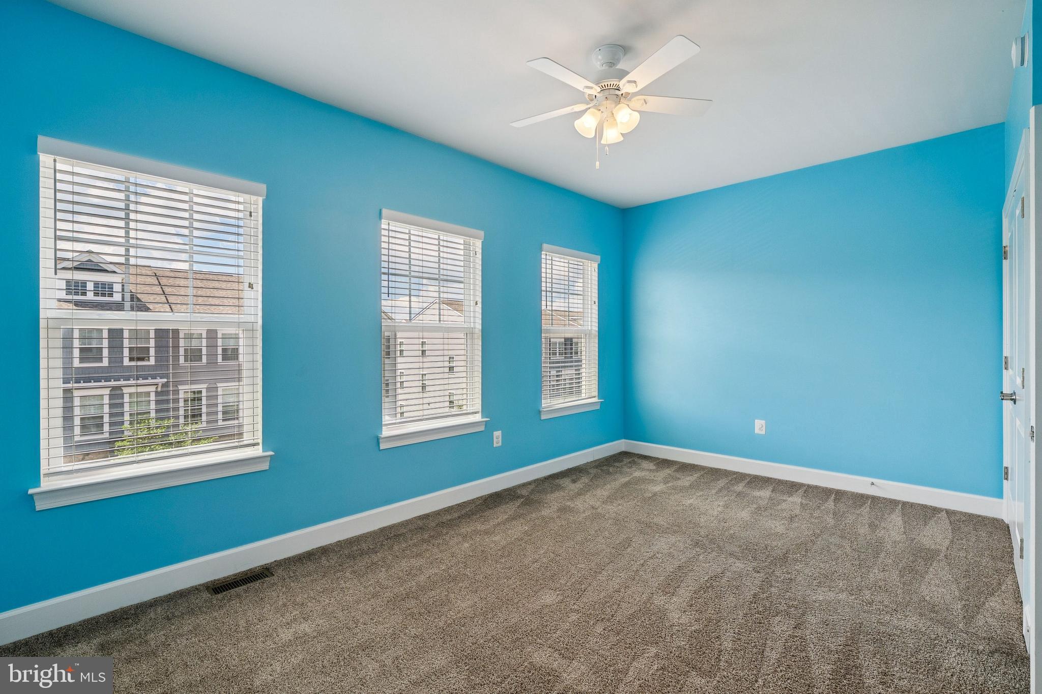 10721 Shadewell Spring Way Manassas, VA 20112 - Photo 28 of 40