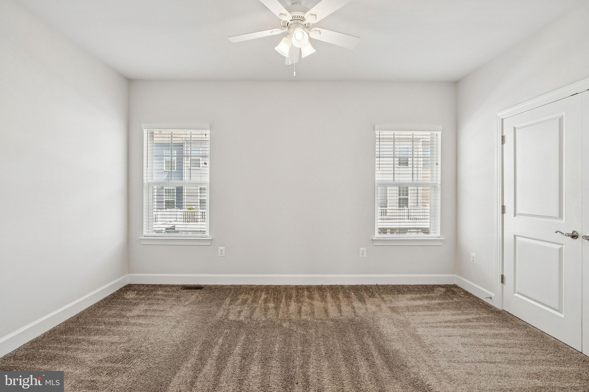 10721 Shadewell Spring Way Manassas, VA 20112 - Photo 32 of 40