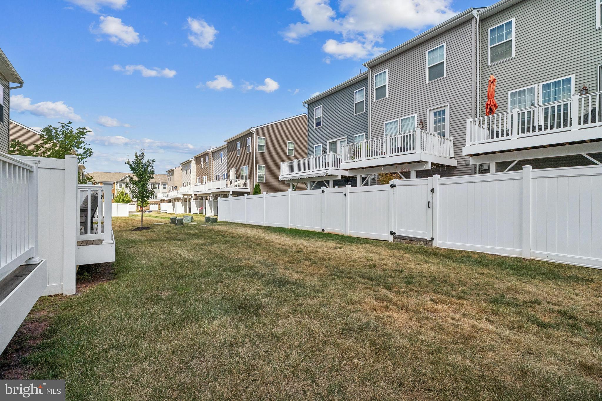 10721 Shadewell Spring Way Manassas, VA 20112 - Photo 37 of 40