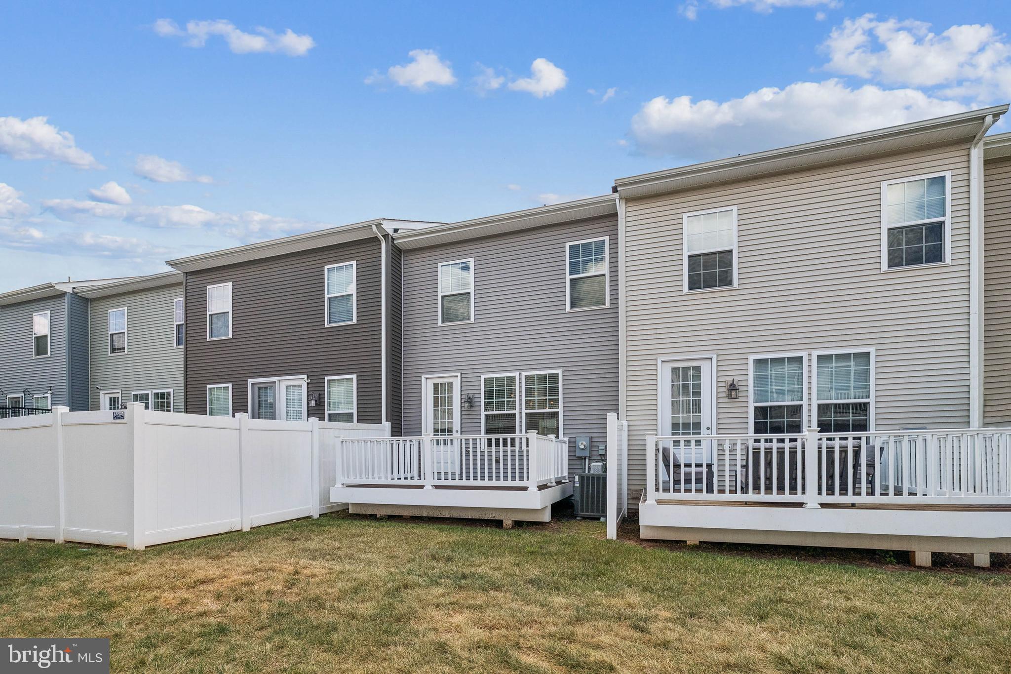 10721 Shadewell Spring Way Manassas, VA 20112 - Photo 38 of 40