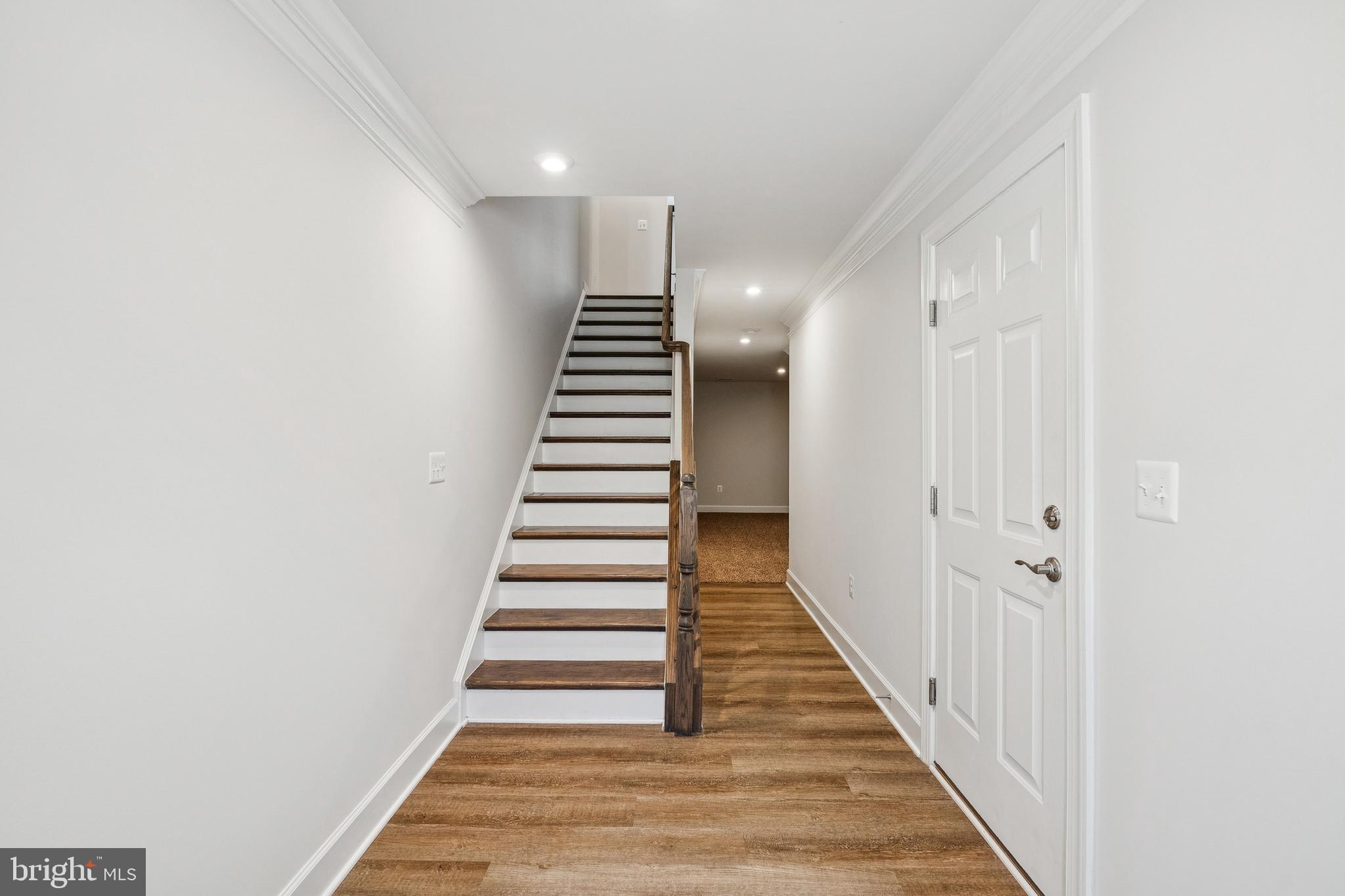 10721 Shadewell Spring Way Manassas, VA 20112 - Photo 4 of 40