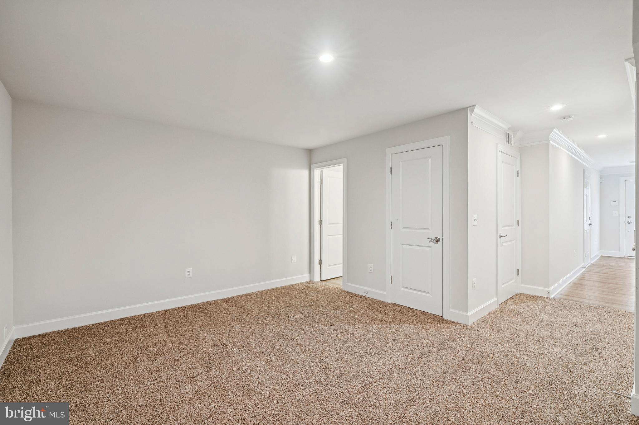 10721 Shadewell Spring Way Manassas, VA 20112 - Photo 6 of 40