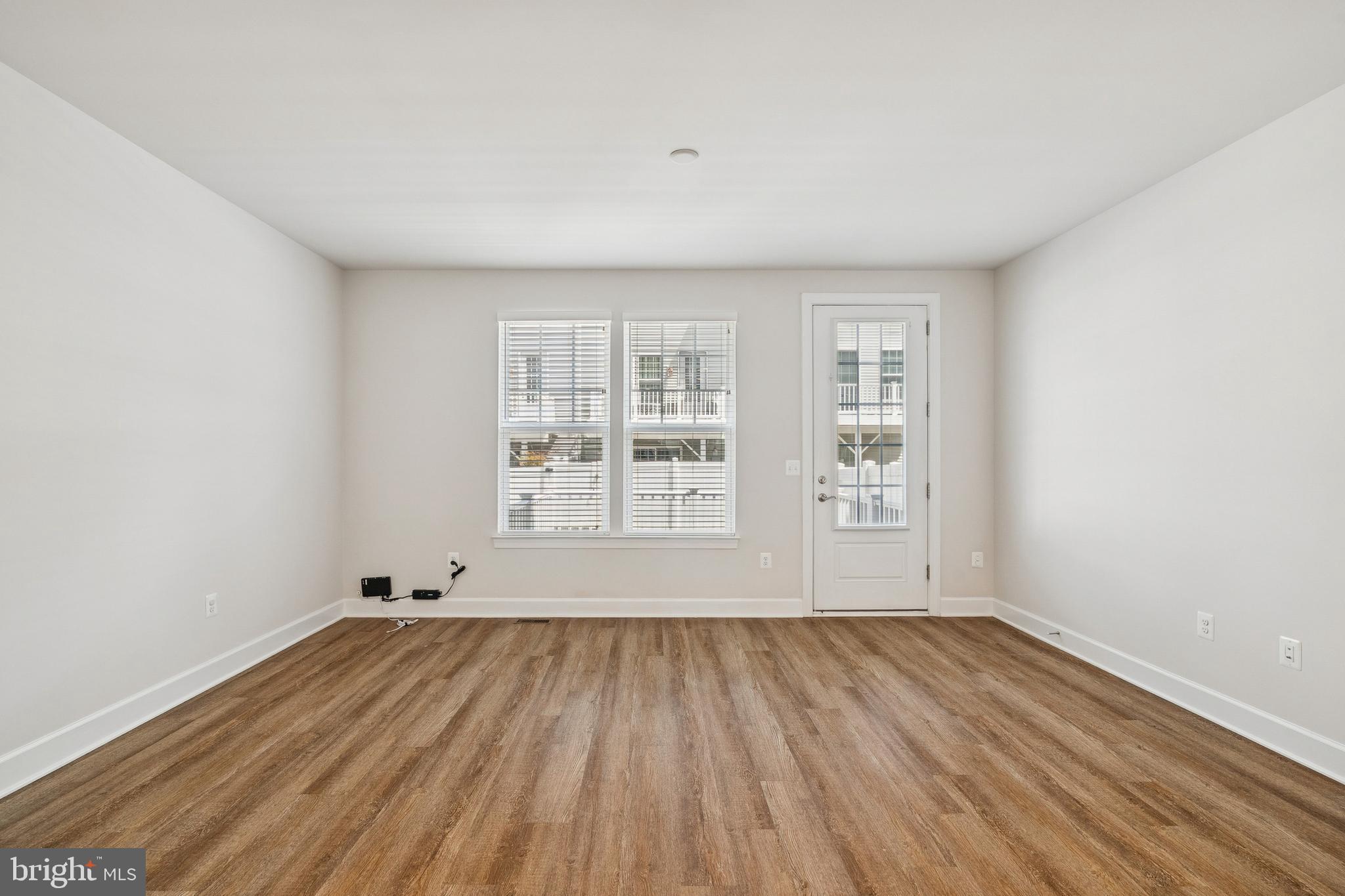 10721 Shadewell Spring Way Manassas, VA 20112 - Photo 9 of 40