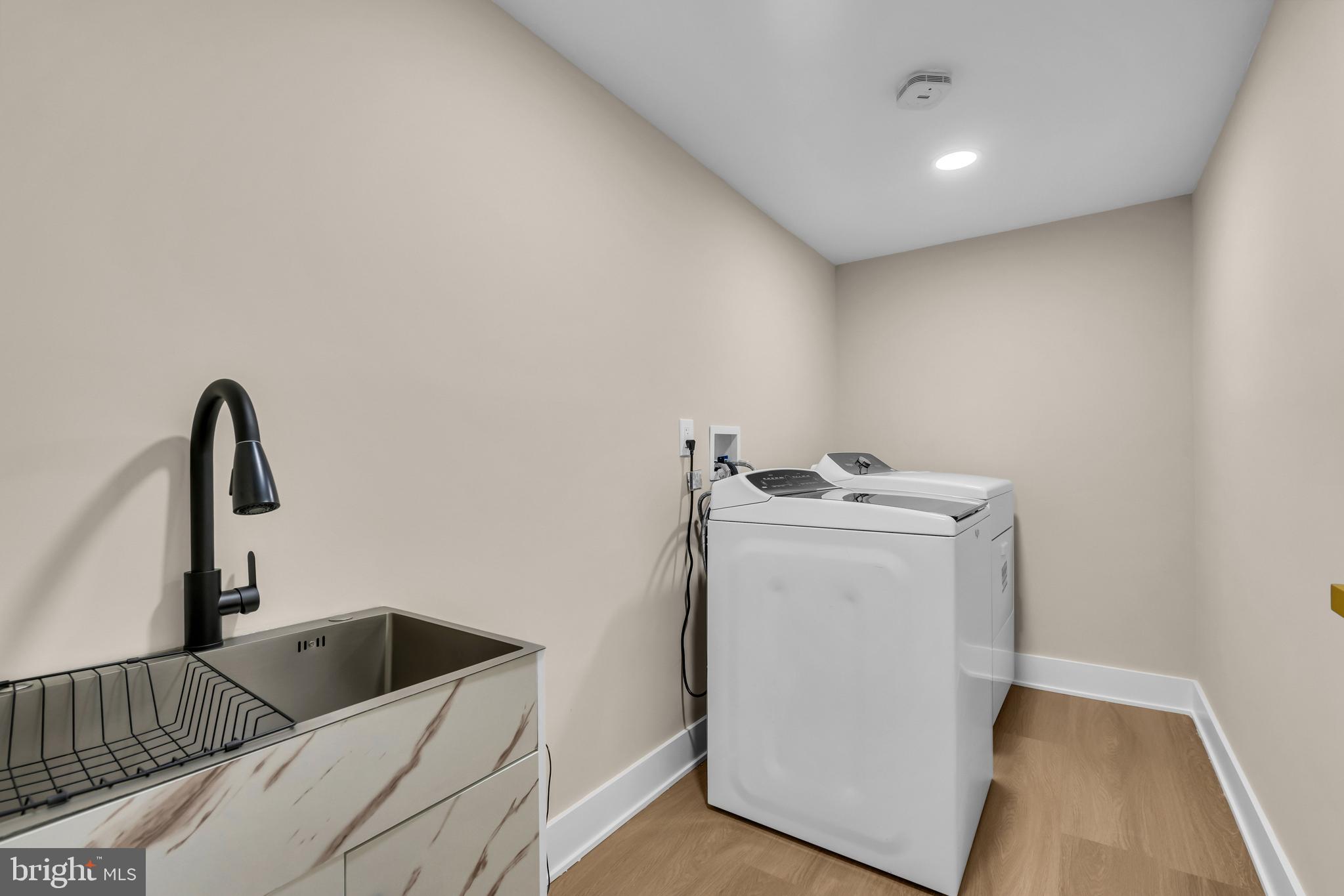 2227 Sand Trap Road Jamison, PA 18929 - Photo 39 of 79 a utility room with dryer and washer