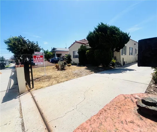 $2,690 | 4824 West 117th Street, Hawthorne, CA 90250