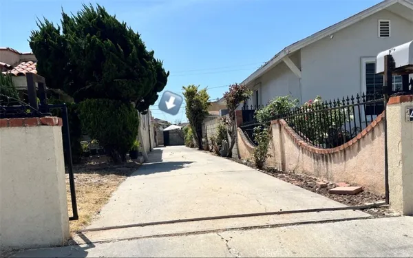 $2,690 | 4824 West 117th Street, Hawthorne, CA 90250