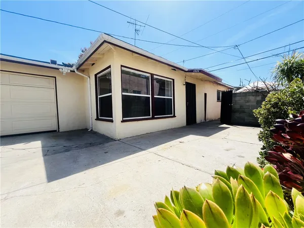 $2,690 | 4824 West 117th Street, Hawthorne, CA 90250