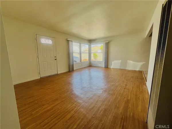 $2,690 | 4824 West 117th Street, Hawthorne, CA 90250