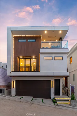 $5,399,000 | 214 El Porto Street, Manhattan Beach, CA 90266