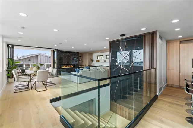 $5,399,000 | 214 El Porto Street, Manhattan Beach, CA 90266