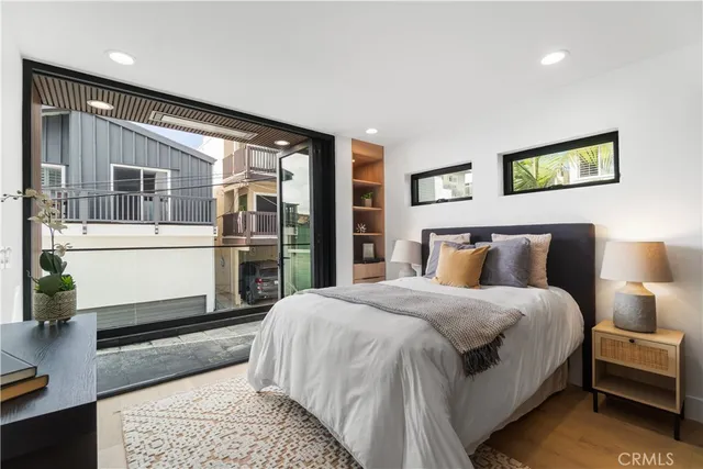 $5,399,000 | 214 El Porto Street, Manhattan Beach, CA 90266