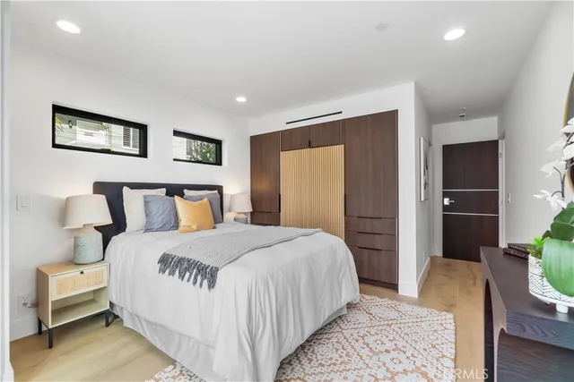 $5,399,000 | 214 El Porto Street, Manhattan Beach, CA 90266