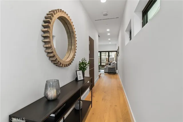 $5,399,000 | 214 El Porto Street, Manhattan Beach, CA 90266