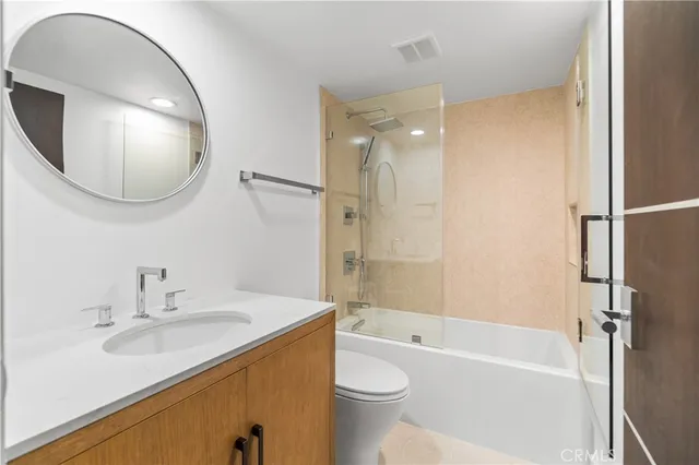 $5,399,000 | 214 El Porto Street, Manhattan Beach, CA 90266