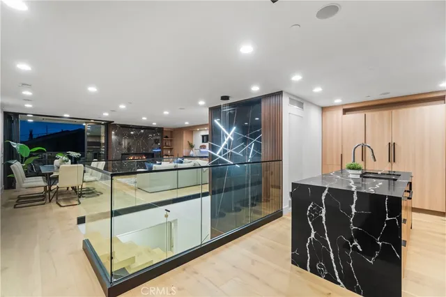 $5,399,000 | 214 El Porto Street, Manhattan Beach, CA 90266