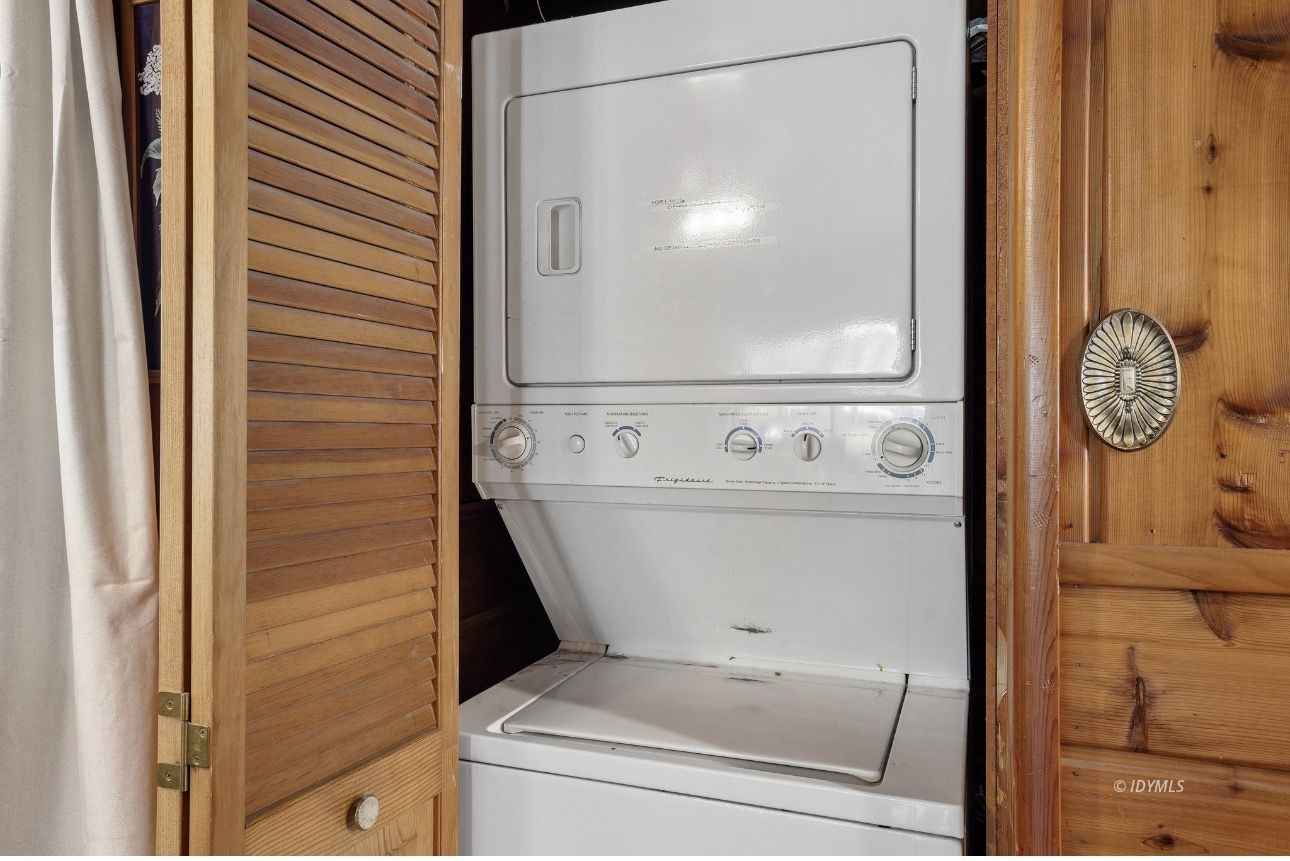53480 Tollgate Road Idyllwild, CA 92549 - Photo 13 of 26 a view of washer and dryer