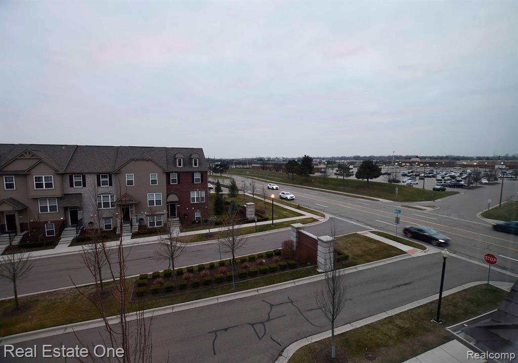 317 Glenhurst Boulevard Rochester, MI 48307 - Photo 27 of 28