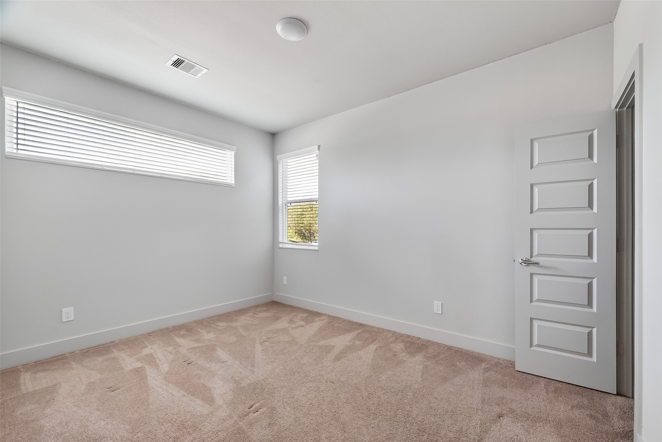5703 Pampero Lane Houston, TX 77092 - Photo 23 of 41 a view of an empty room with a window