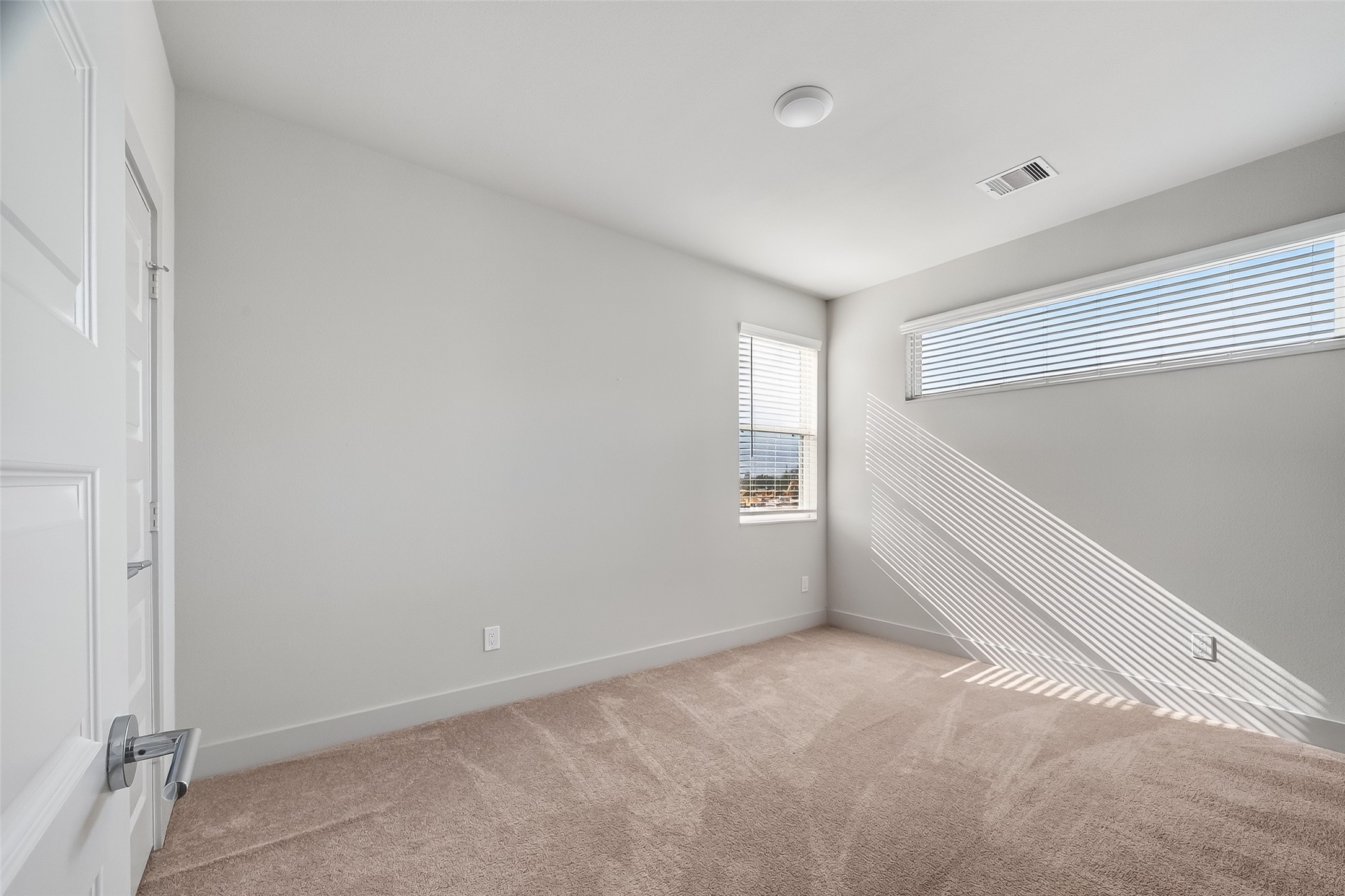 5703 Pampero Lane Houston, TX 77092 - Photo 27 of 41 a view of an empty room with a window