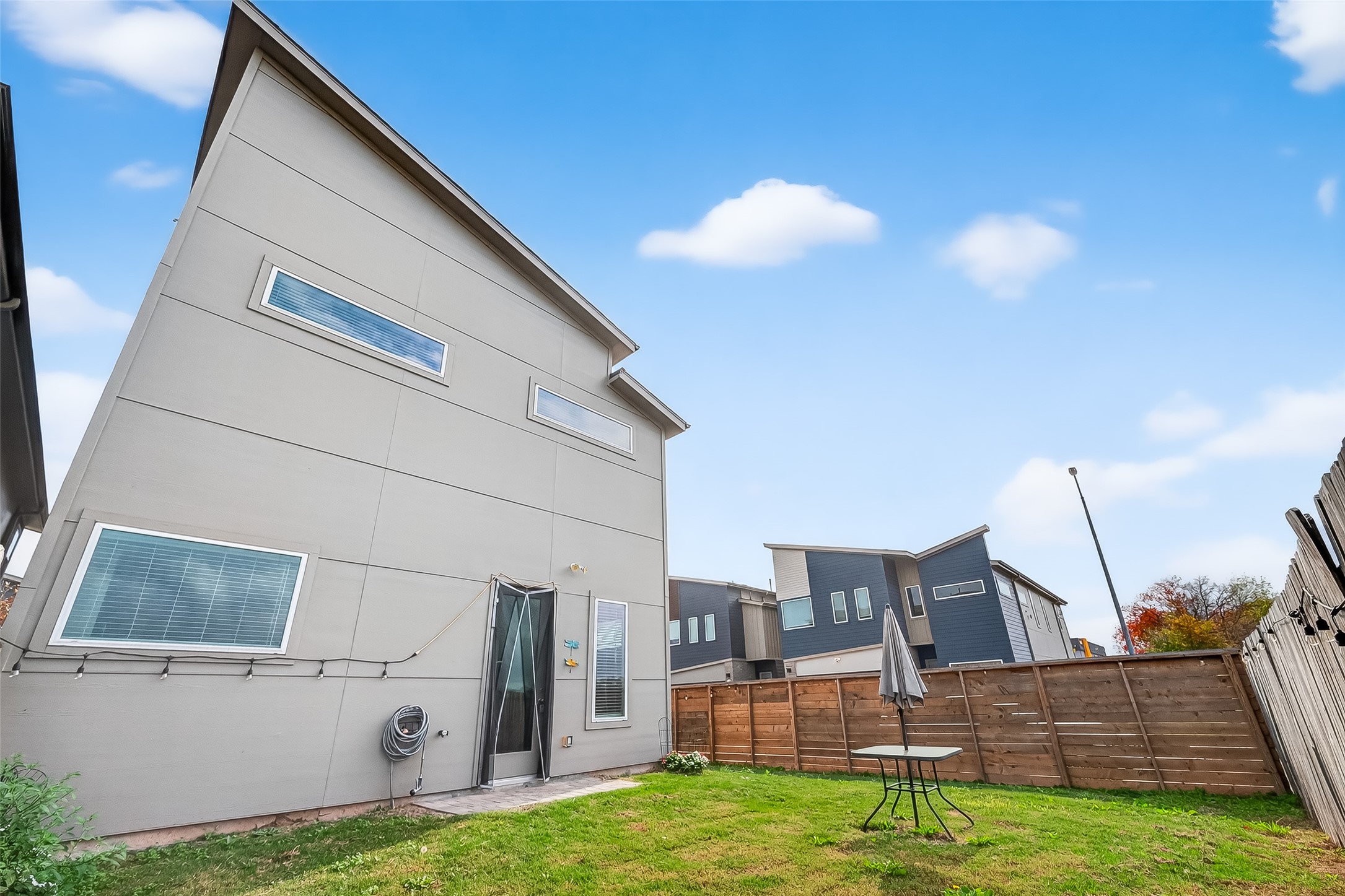 5703 Pampero Lane Houston, TX 77092 - Photo 38 of 41 a view of front door and yard