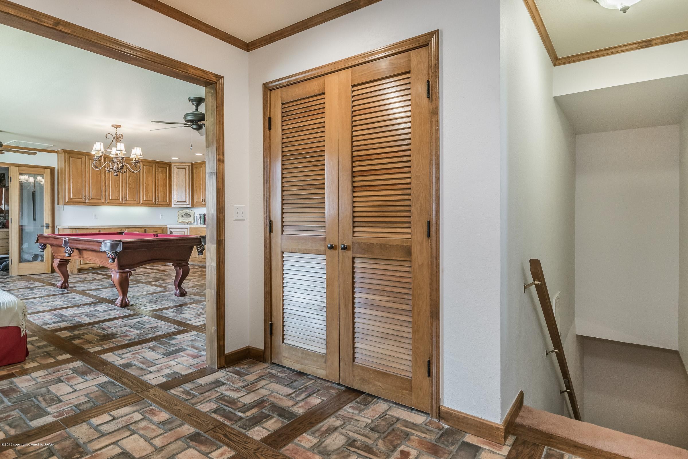 4201 Soncy Road Amarillo, TX 79124 - Photo 13 of 41 013_Mud Room