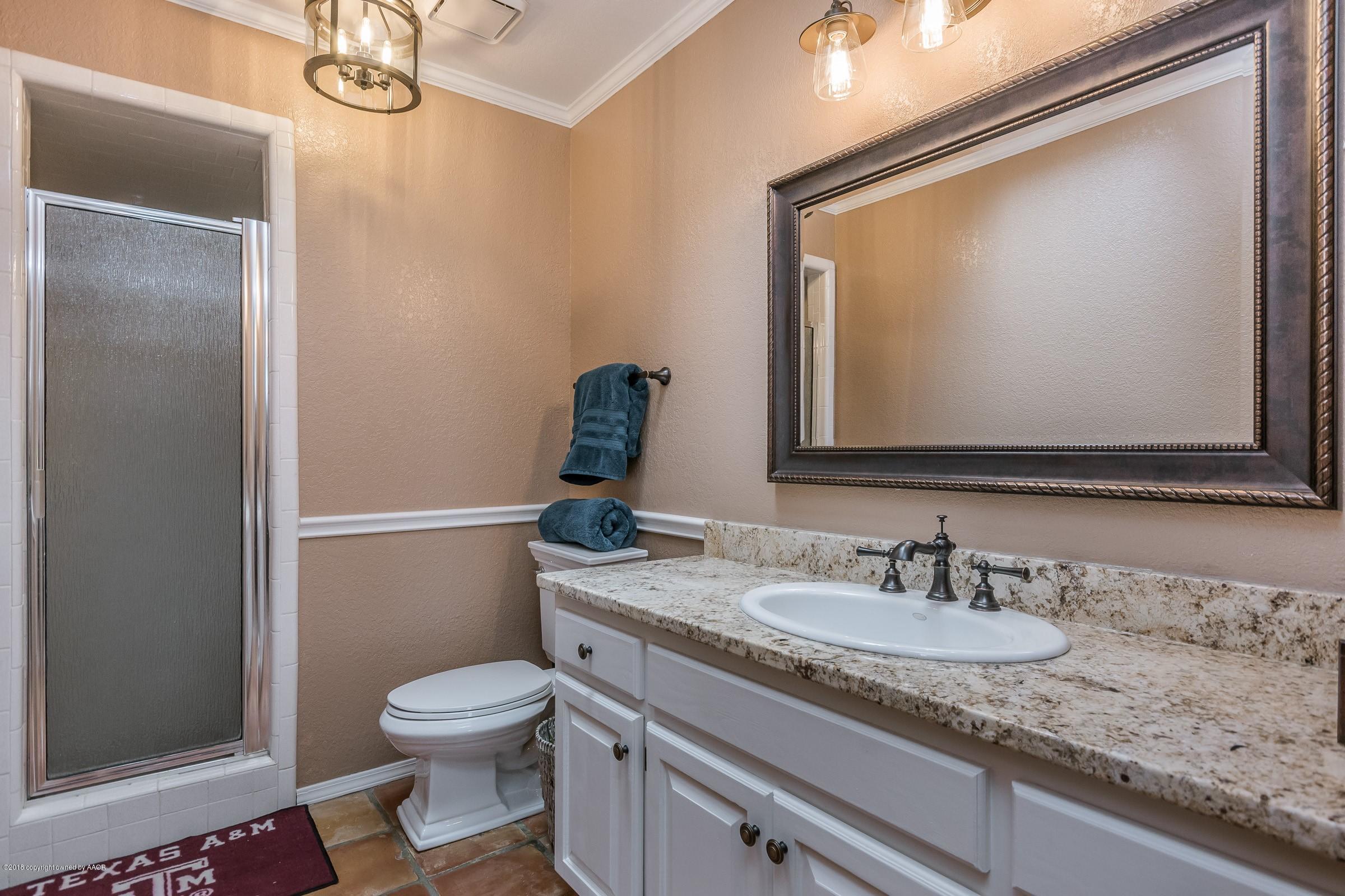 4201 Soncy Road Amarillo, TX 79124 - Photo 29 of 41 029_4th Bedroom Bathroom