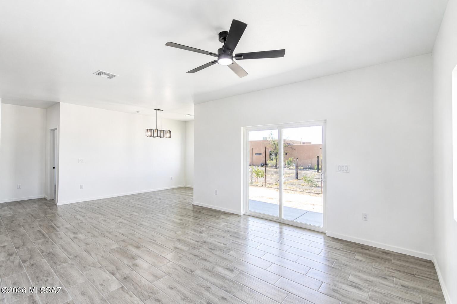 12603 North Carbine Road Marana, AZ 85653 - Photo 7 of 43 EBD1B229-B7B8-45A5-B821-6E37745362D3