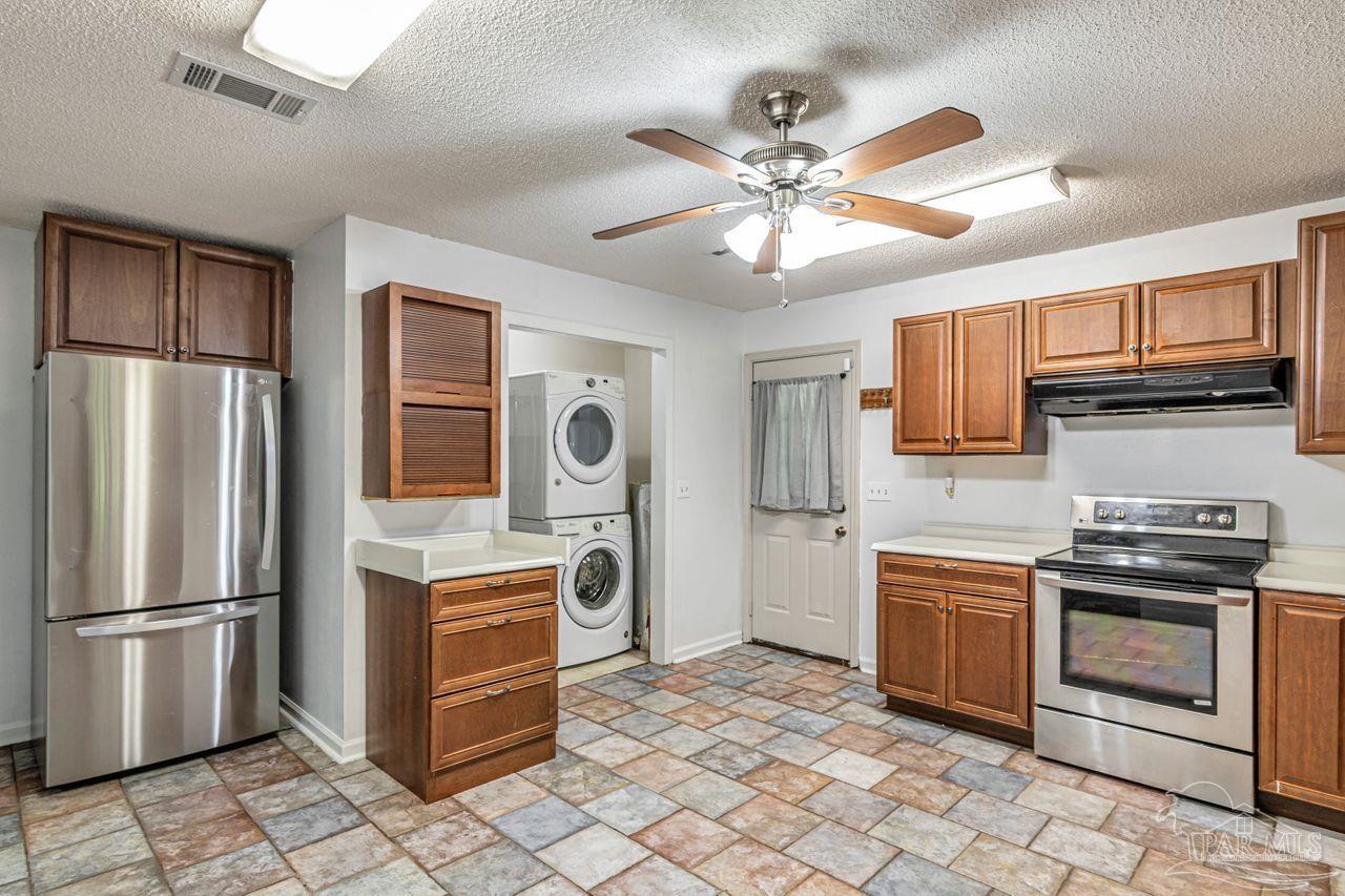 10449 Bernice Road Milton, FL 32583 - Photo 15 of 57 Gallery Image 15