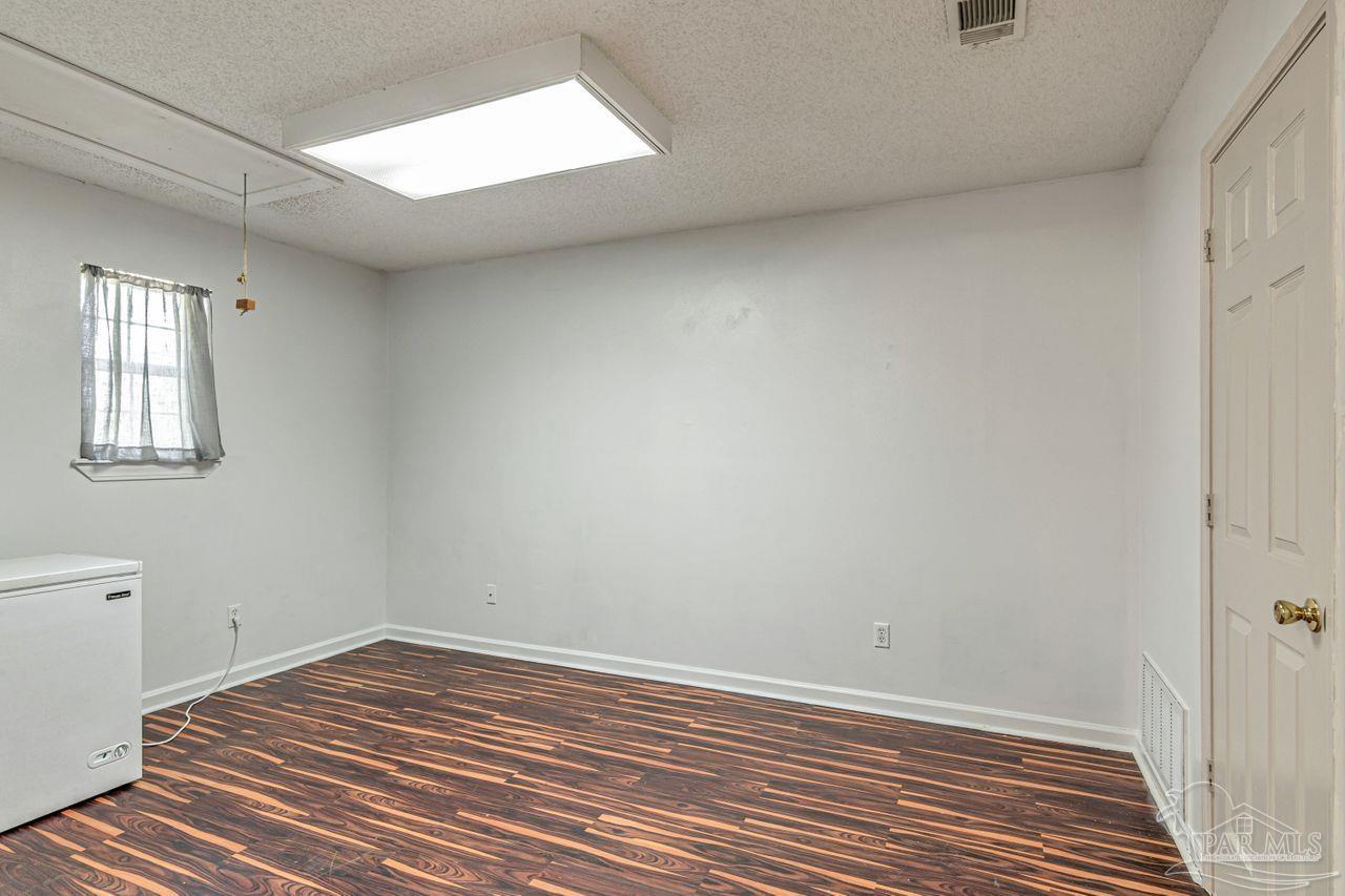 10449 Bernice Road Milton, FL 32583 - Photo 20 of 57 Gallery Image 20