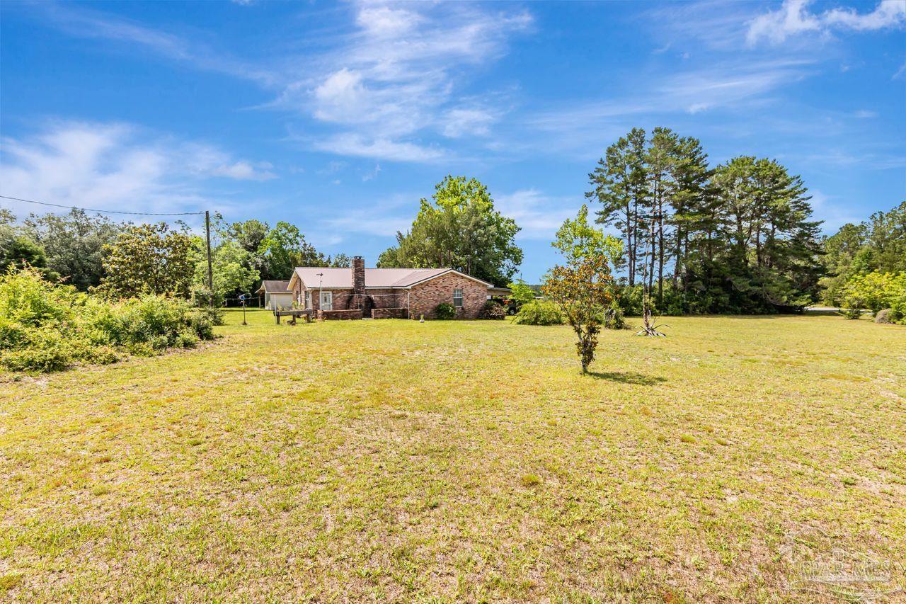 10449 Bernice Road Milton, FL 32583 - Photo 5 of 57 Gallery Image 5